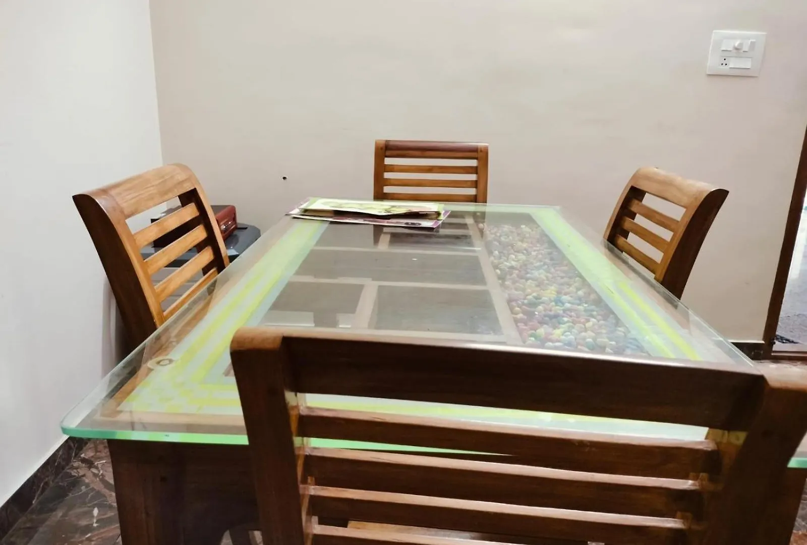 Rajdhani Apartments 티루발라